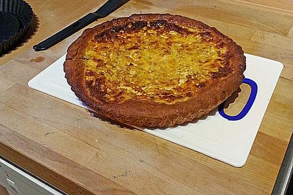 Onion Pie with Yeast Dough