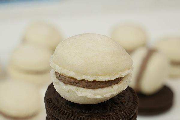 Oreo Macarons