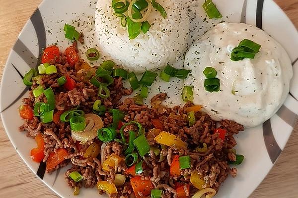 Oriental Minced Meat – Vegetables – Pan with Yogurt – Mint Sauce