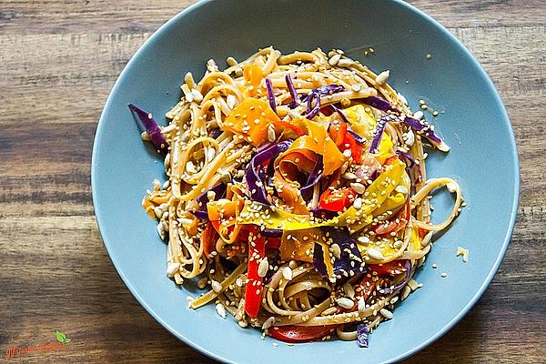 Pasta with Lots Of Colorful Vegetables