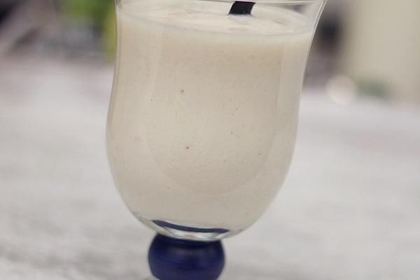 Pear and Yogurt Smoothie
