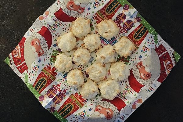 Perfect Coconut Macaroons