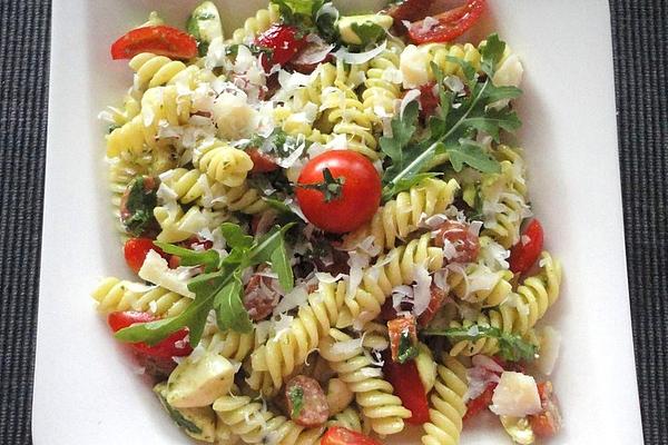 Pesto – Pasta Salad with Salami
