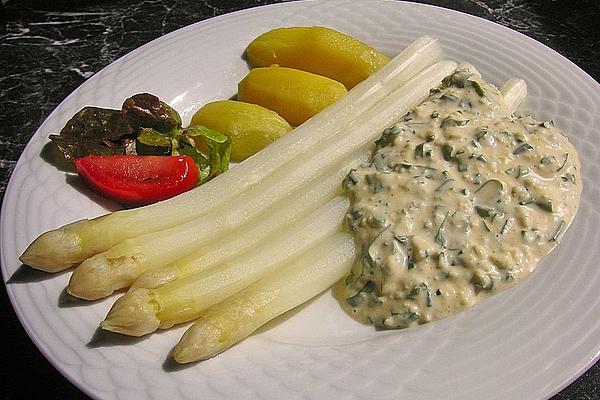 Pietras Bozen Sauce with Asparagus