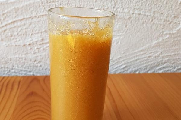 Pineapple-apple-mango Smoothie