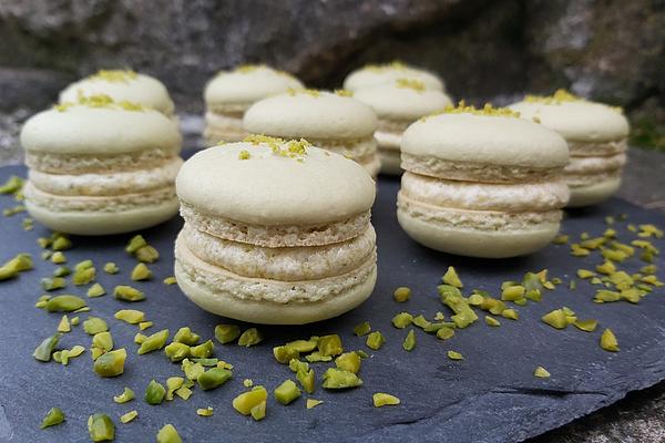 Pistachio Macarons