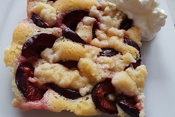 Plum Pie with Crumble