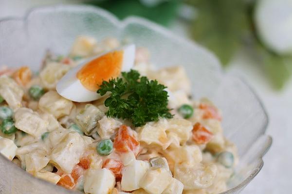 Polish Vegetable Salad with Mayonnaise