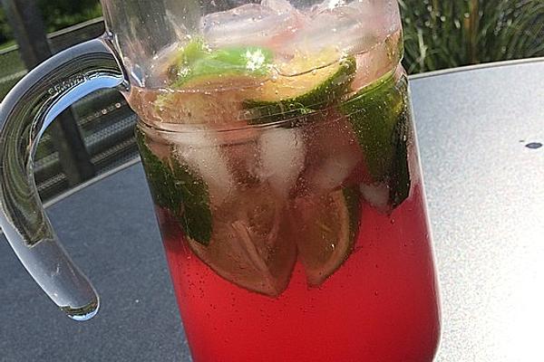 Pomegranate and Mint Lemonade