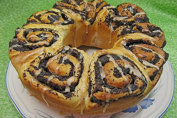 Poppy Seed Strudel – Wreath