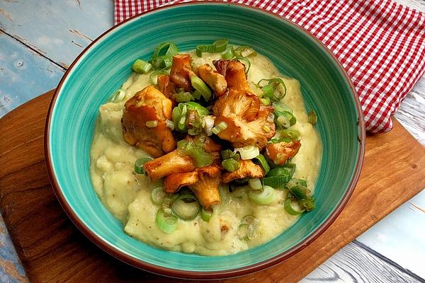Potato and Cauliflower Soup with Chanterelles