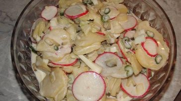 Light Potato Salad with Yogurt