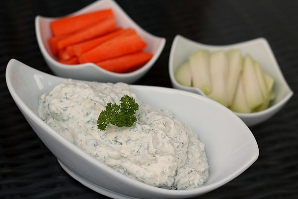 Quark Dip with Raw Vegetables