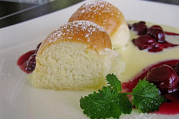 Quark Dumplings with Vanilla Sauce