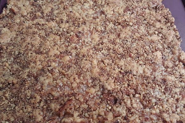 Quick Apple Crumble Cake