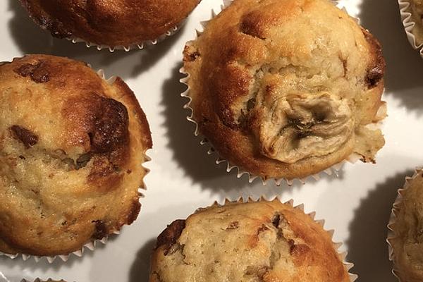 Quick Chocolate Banana Muffins