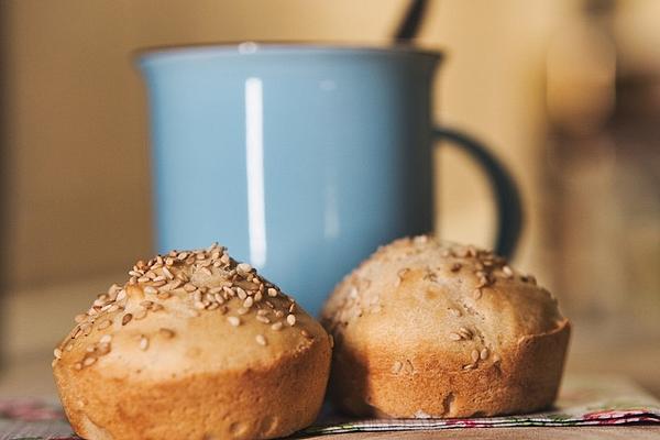 Quick Spelled Rolls for Breakfast