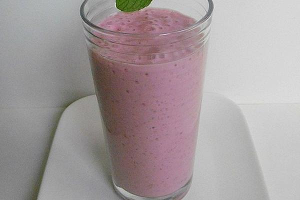 Raspberry and Banana Shake