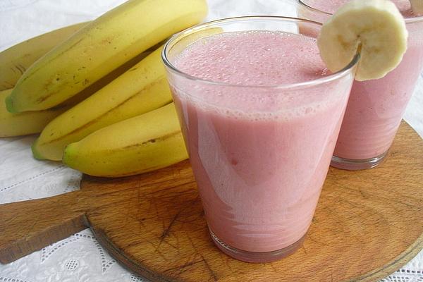 Raspberry and Cherry Banana Shake with Buttermilk