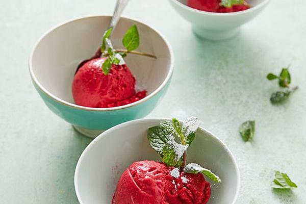 Raspberry Nice Cream