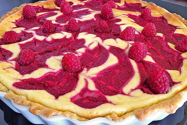 Raspberry Tart with Vanilla Cream