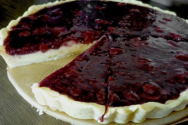 Red Fruit Jelly Tart with Vanilla Cream