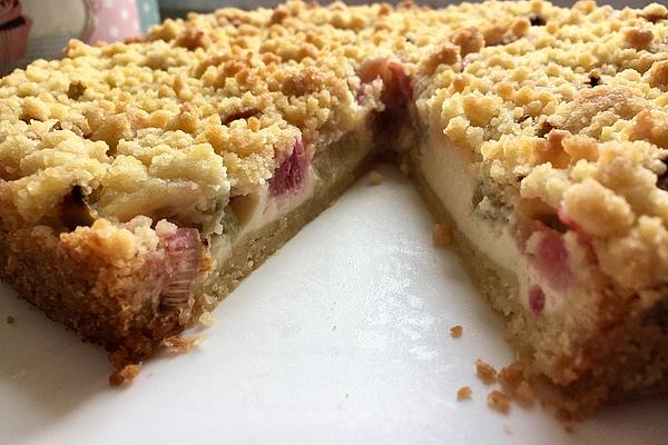 Rhubarb and Cheese Crumble Cake