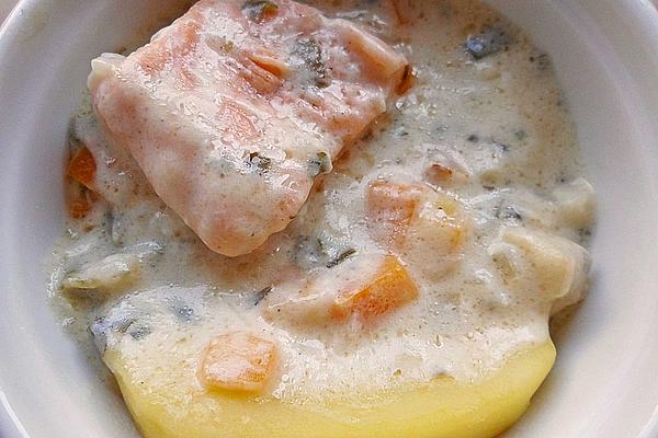 Salmon in Cream Sauce