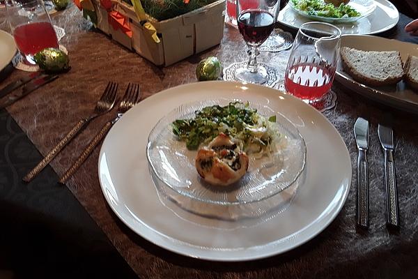 Salmon-spinach Muffins with Fresh Goat Cheese