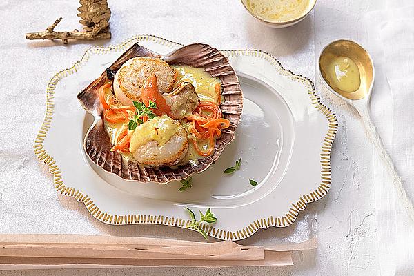 Scallops with Saffron Sauce