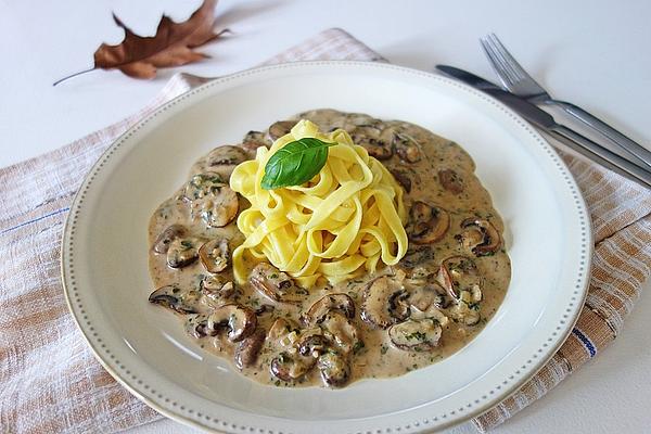 Simple Creamy Mushroom Sauce