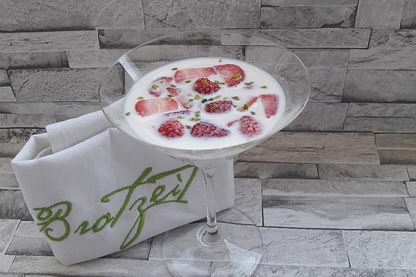 Simple Strawberry Cold Bowl