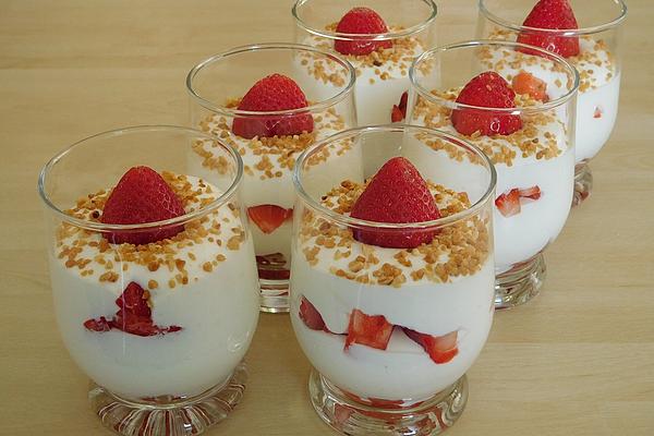 Simple Strawberry Curd Dessert