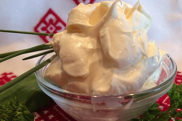Smetana – Ukrainian Sour Cream (handmade from Raw Milk)