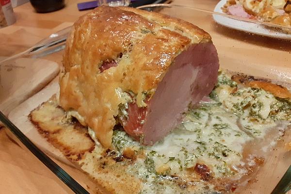 Smoked Pork in Puff Pastry