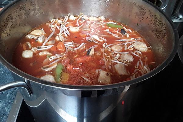Sour and Spicy Soup / Peking Soup