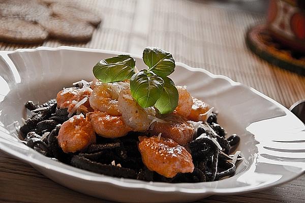Spaghetti Di Sepia in Fiery Scampi Sauce
