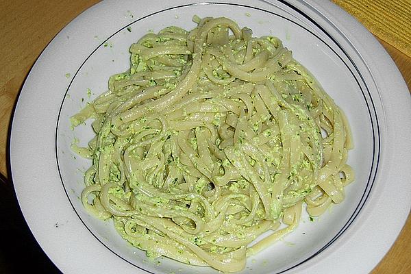 Spaghetti with Light Pesto