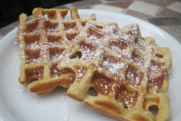 Spelled Banana Waffles