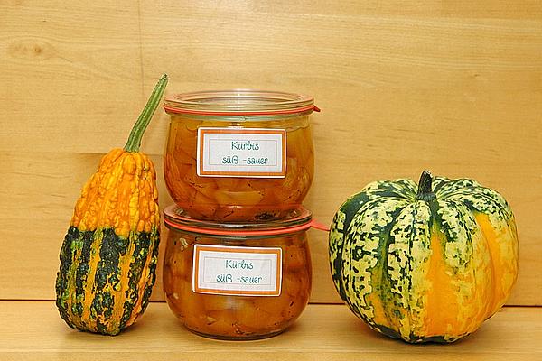 Spicy Pickled Pumpkin from Rosinenkind