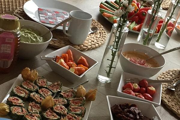 Spinach Roll with Feta Filling