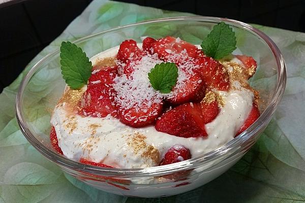 Strawberry – Coconut – Curd