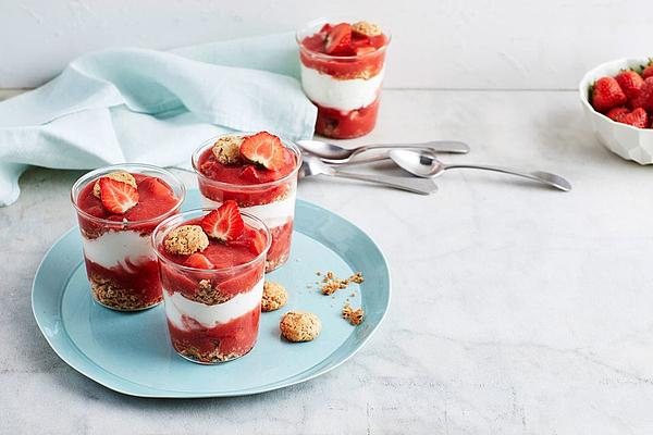 Strawberry Curd with Amaretti