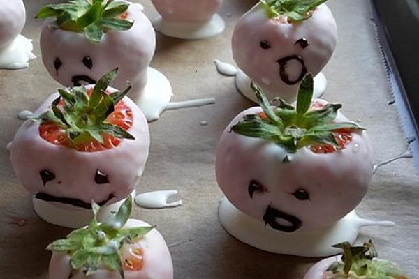 Strawberry Ghosts