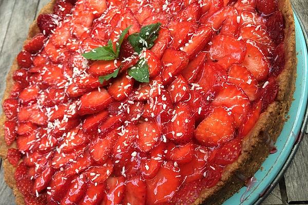 Strawberry Tart with White Chocolate Cream