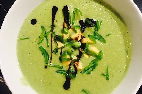 Sugar Snap Peas – Foam Soup with Fried Taro