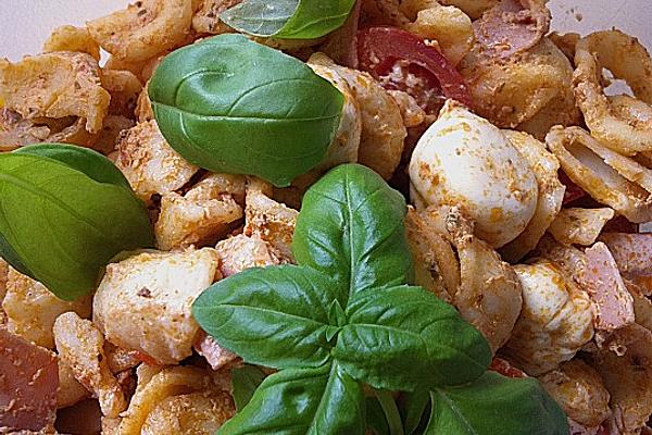 Summer Pasta Salad with Tomatoes and Pesto