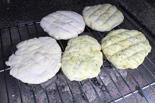 Super Easy Grilled Bread with Yogurt