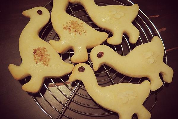 Sweet Martin Geese Made from Quark – Oil Dough