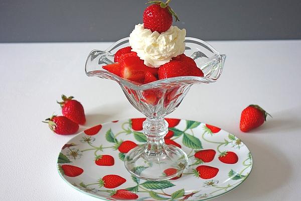 Sweetened Strawberries Like Great-grandmother